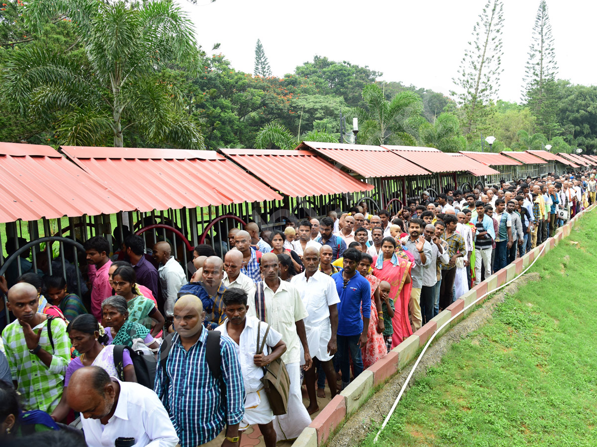 heavy rush in tirumala12