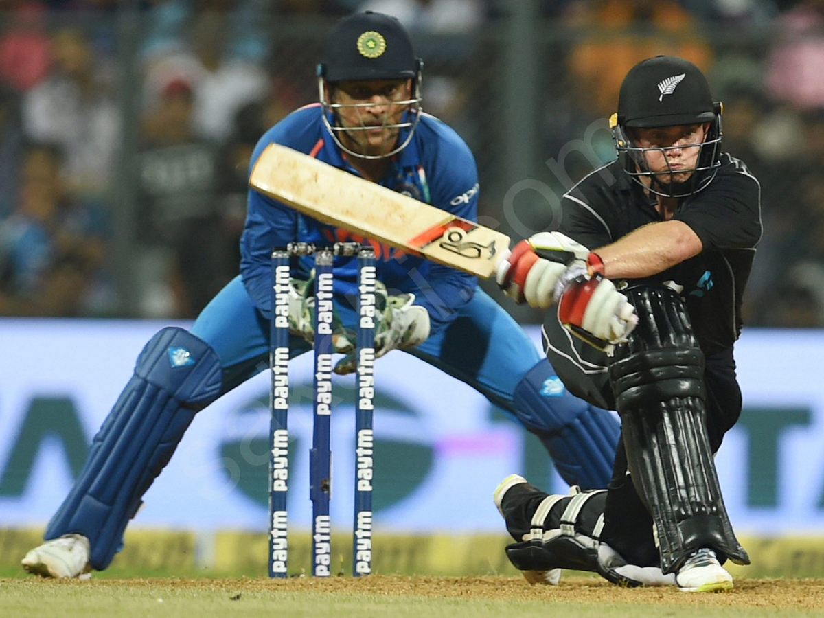 newzealand won first ODI - Sakshi3