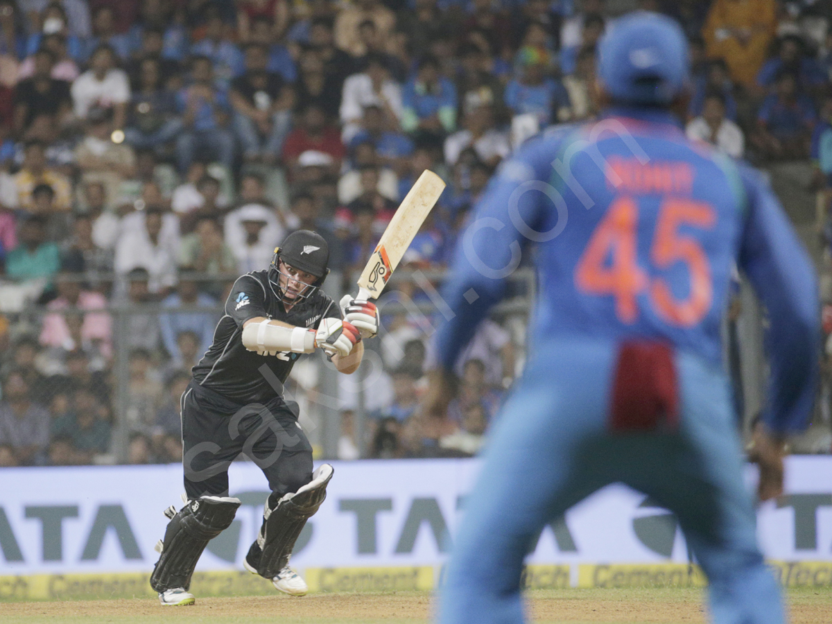 newzealand won first ODI - Sakshi7