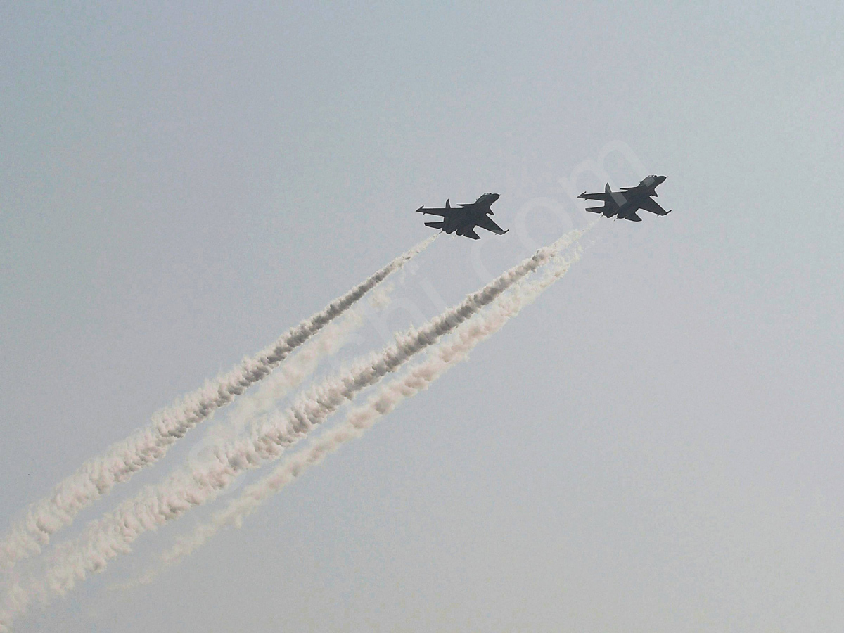 Indian Air Force successfully lands fighter jet on Yamuna Expressway15