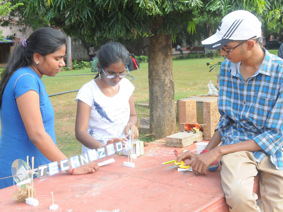 Technical events of Technozion begin at NIT Warangal - Sakshi21