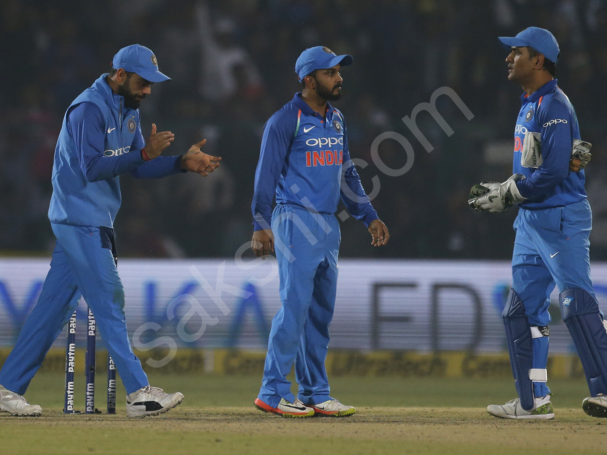 india beat new zealand by six runs12