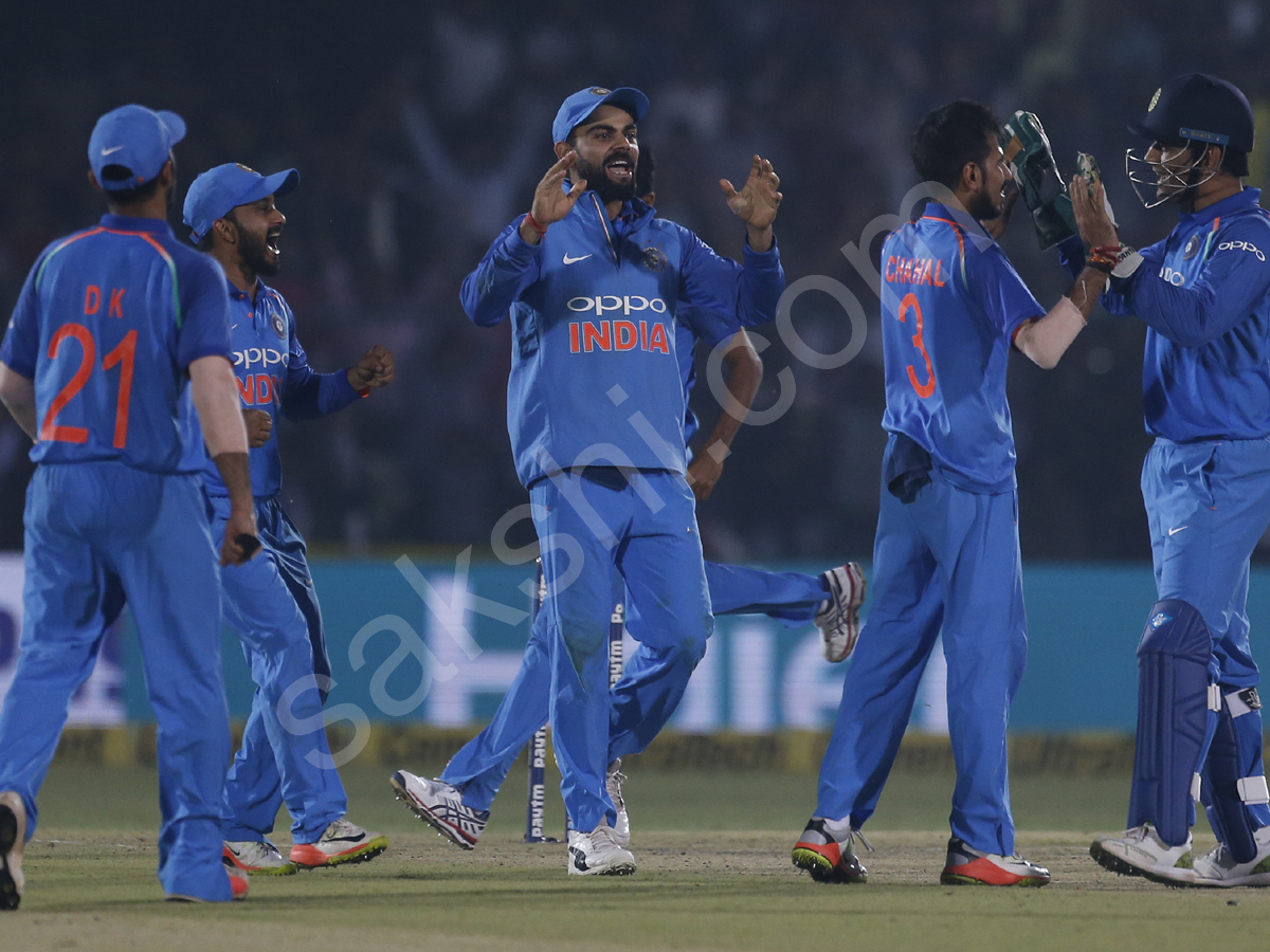 india beat new zealand by six runs1