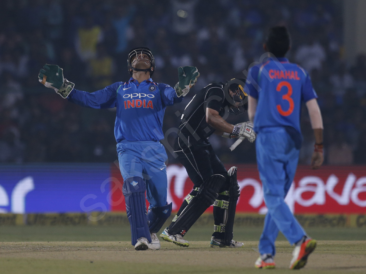 india beat new zealand by six runs9