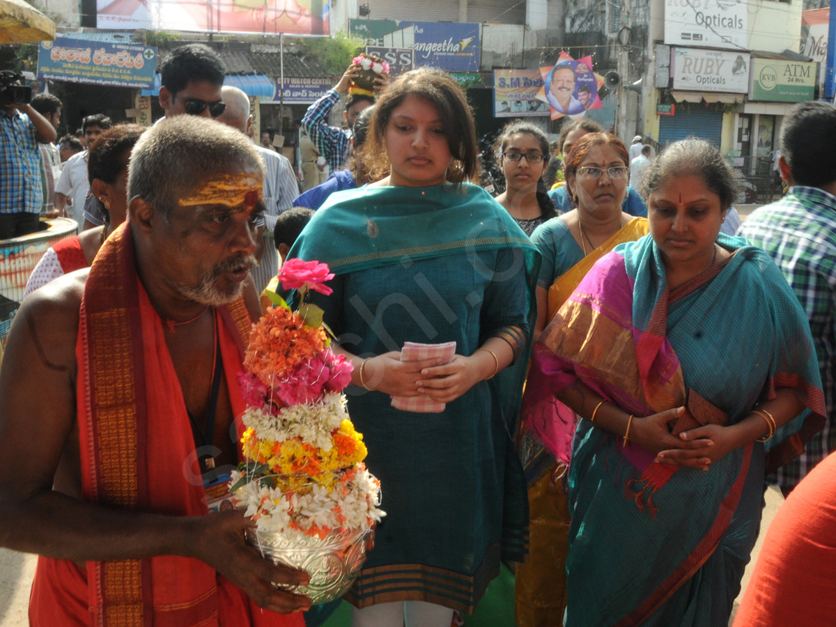 Pydithalli Ammavari Jathara In Vizianagaram14