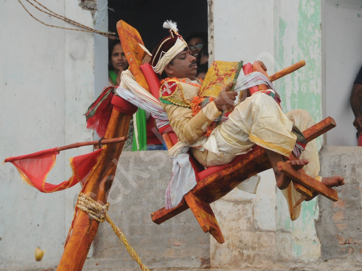 Pydithalli Ammavari Jathara In Vizianagaram4