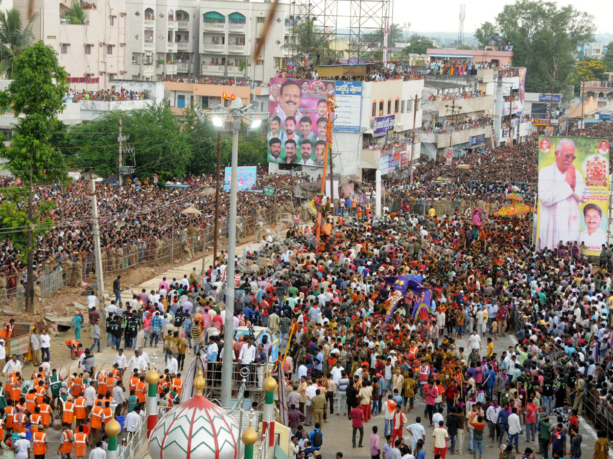 Pydithalli Ammavari Jathara In Vizianagaram5