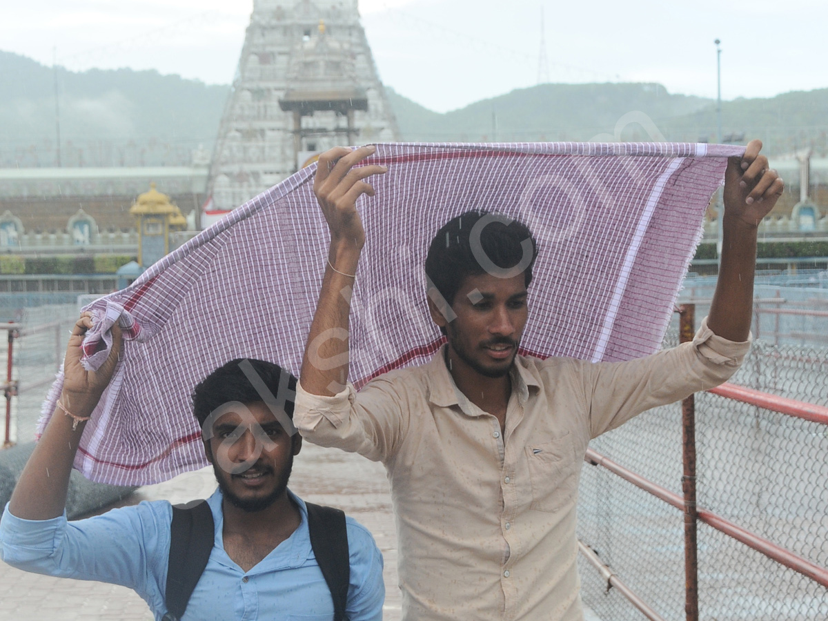 Heavy Rain In Tirumala13