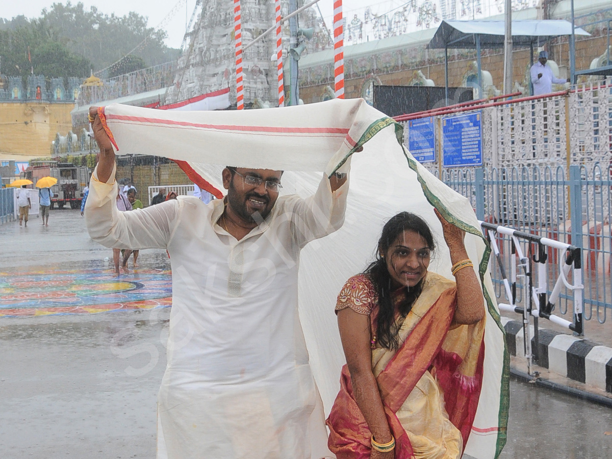 Heavy Rain In Tirumala15