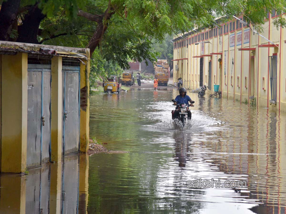 Heavy Rains in Hyderabad - Sakshi24