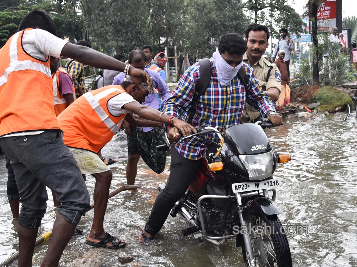 Heavy Rains in Hyderabad - Sakshi6