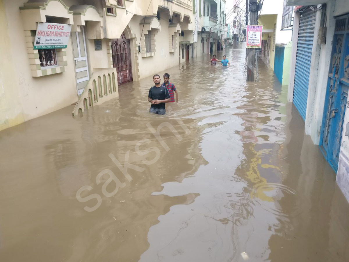 Heavy Rains lashes Hyderabad on Sunday - Sakshi9