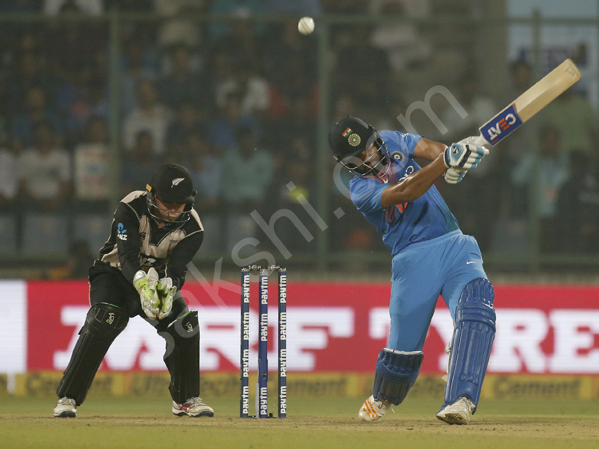 India post first ever win vs New Zealand in T20 - Sakshi15