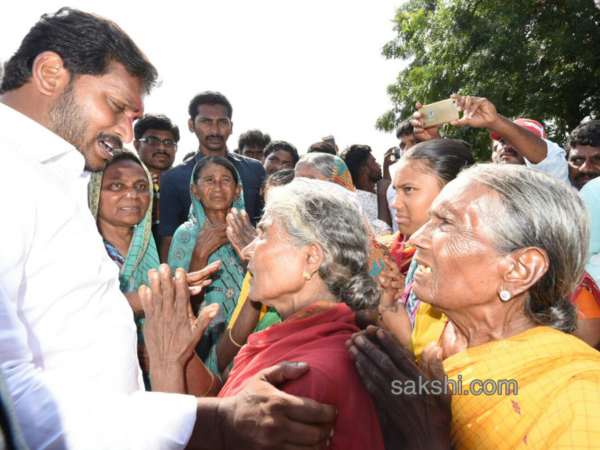 ninth day prajasankalapa yatra - Sakshi4