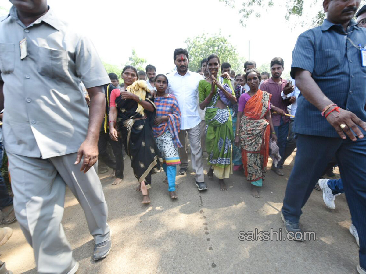 ninth day prajasankalapa yatra - Sakshi40