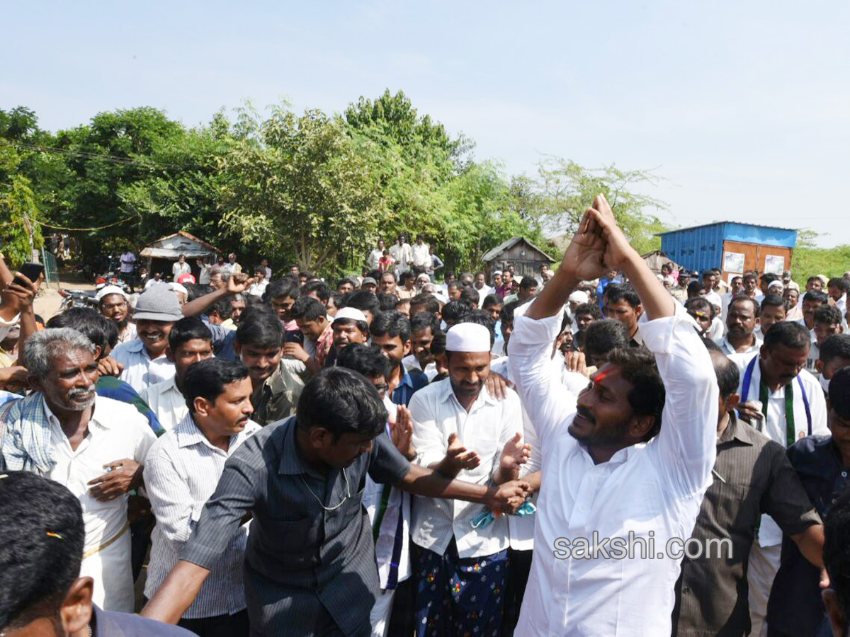 ninth day prajasankalapa yatra - Sakshi46