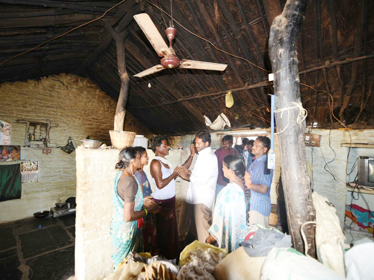 ninth day prajasankalapa yatra - Sakshi57