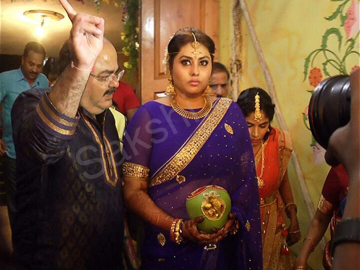 Namitha and Veer Wedding Celebrations Started in Tirupathi - Sakshi - Sakshi - Sakshi - Sakshi5