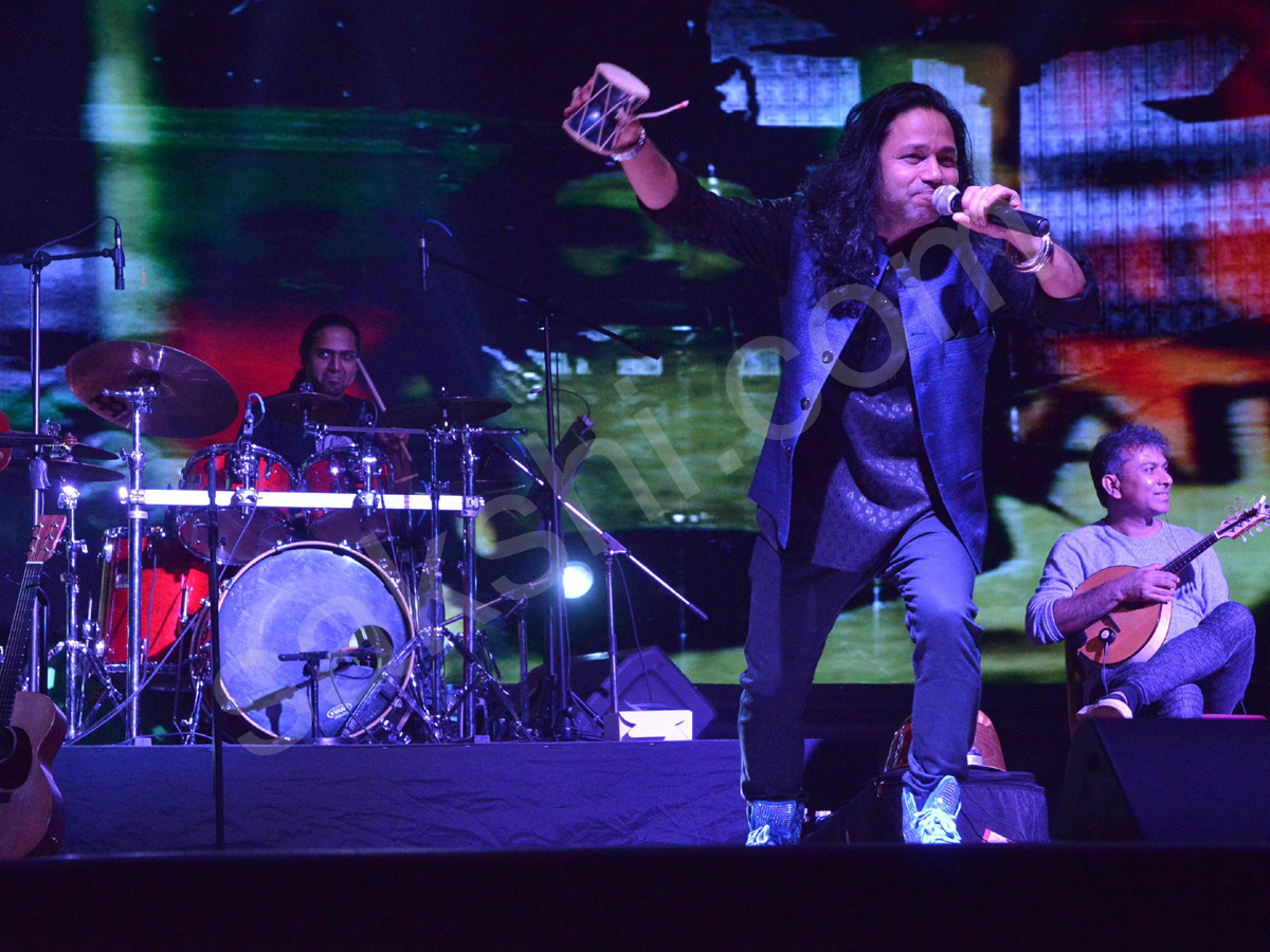 Kailash Kher Live in Concert at Shilpakala Vedika - Sakshi1