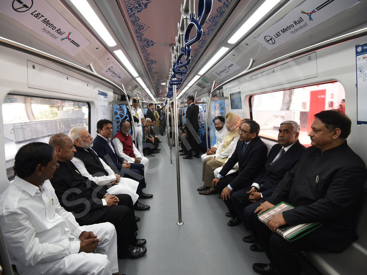 narendra modi inaugurates hyderabad metro rail services - Sakshi4