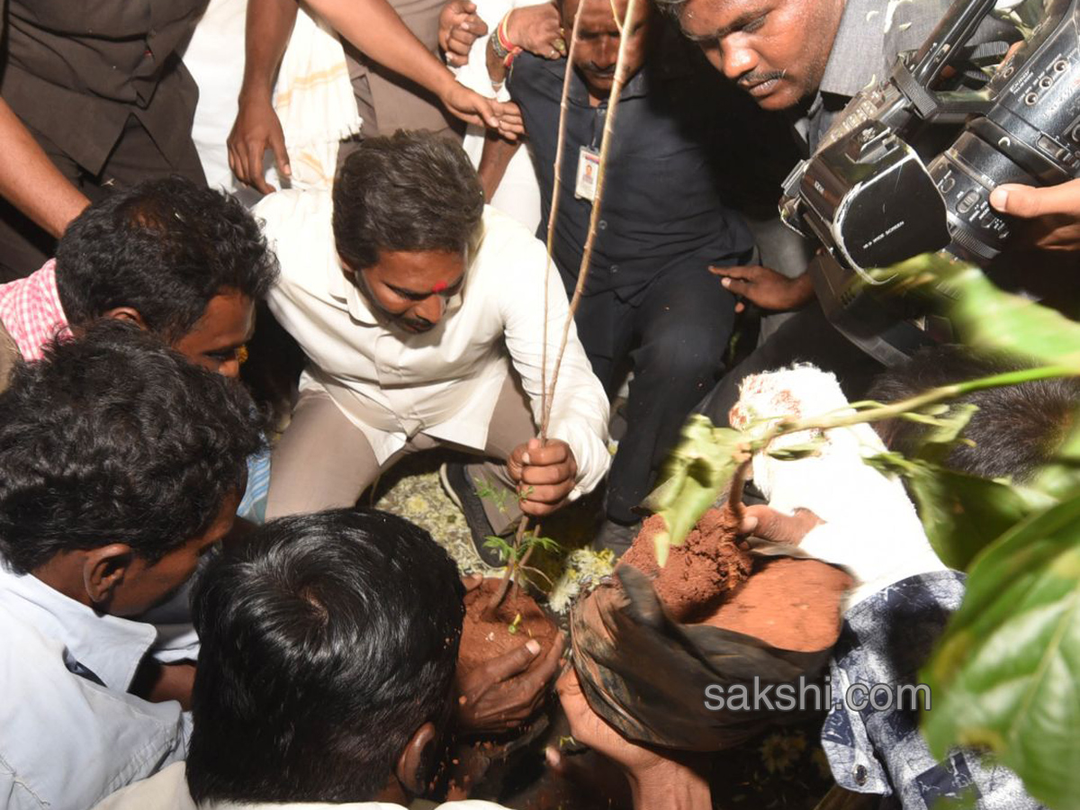 PrajaSankalpaYatra completes 300 km - Sakshi2
