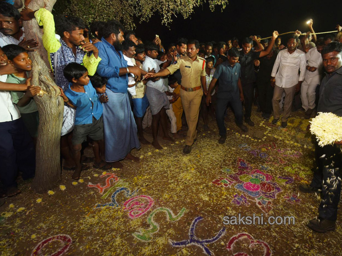 PrajaSankalpaYatra completes 300 km - Sakshi3