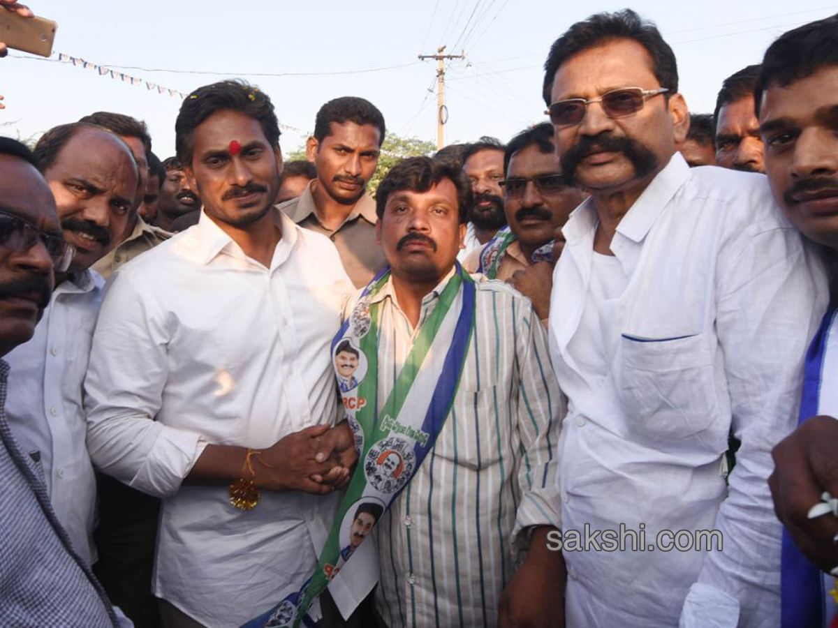 PrajaSankalpaYatra completes 300 km - Sakshi14
