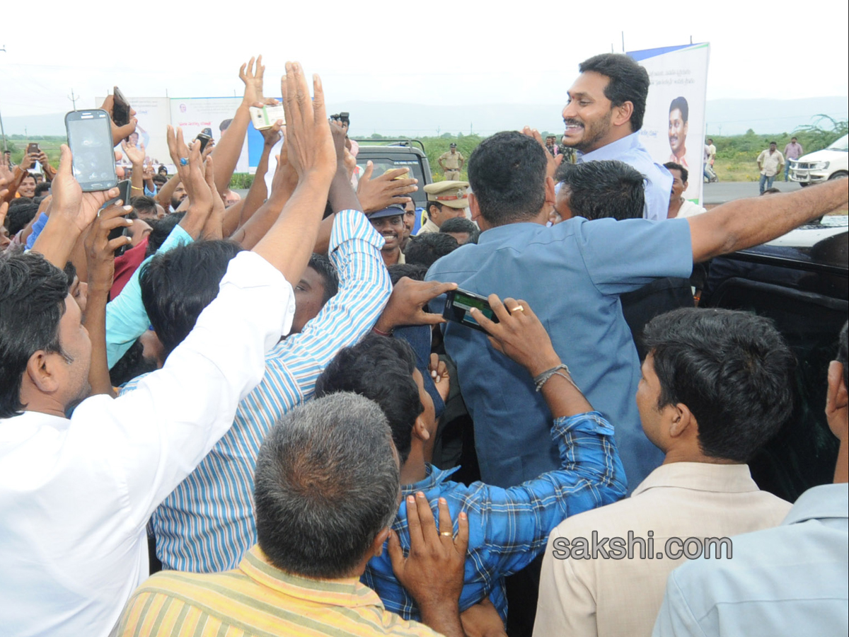 YS Jagan tour Pulivendula ahead of Praja Sankalpa Yatra launch - Sakshi14