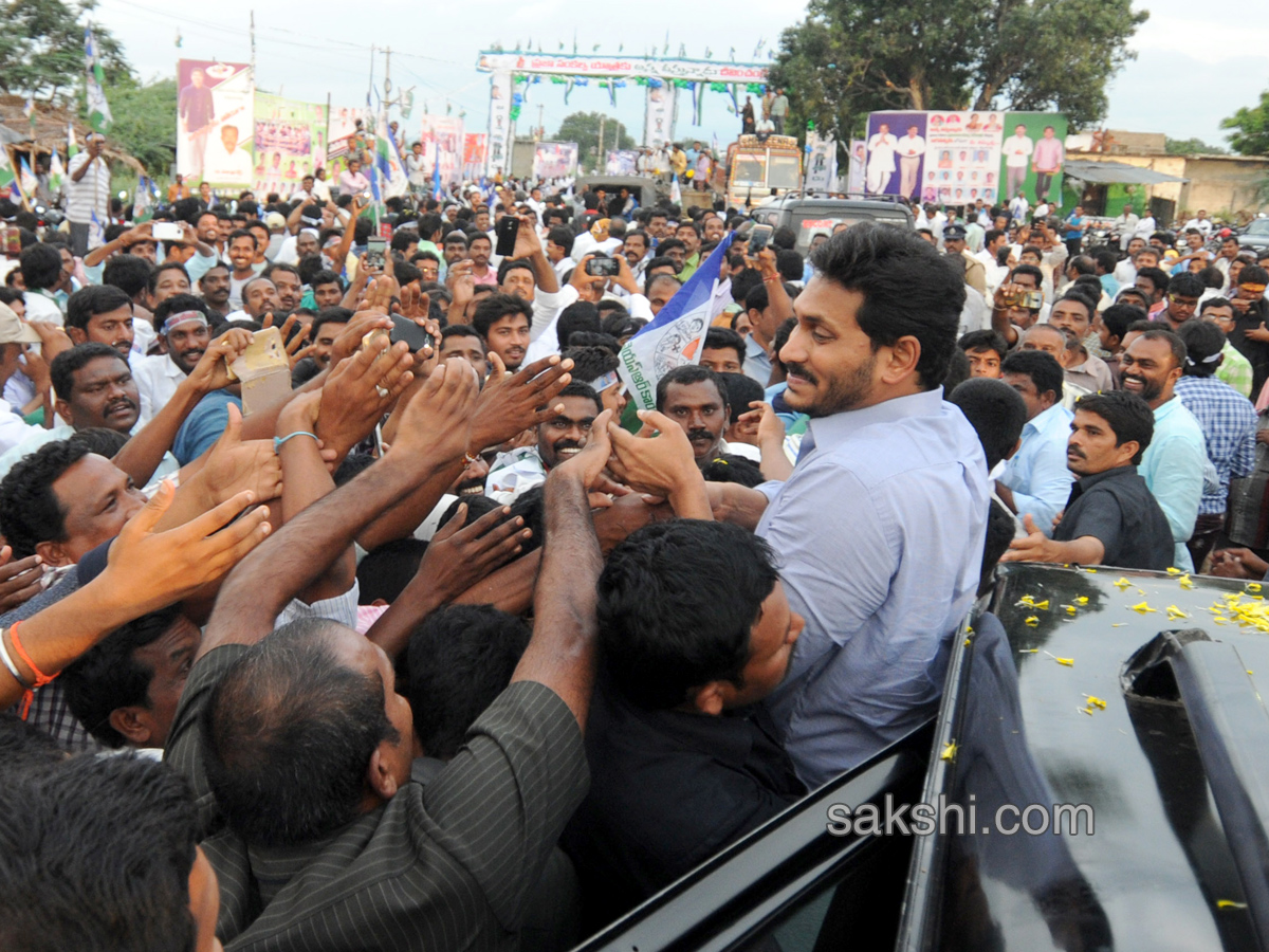 YS Jagan tour Pulivendula ahead of Praja Sankalpa Yatra launch - Sakshi1