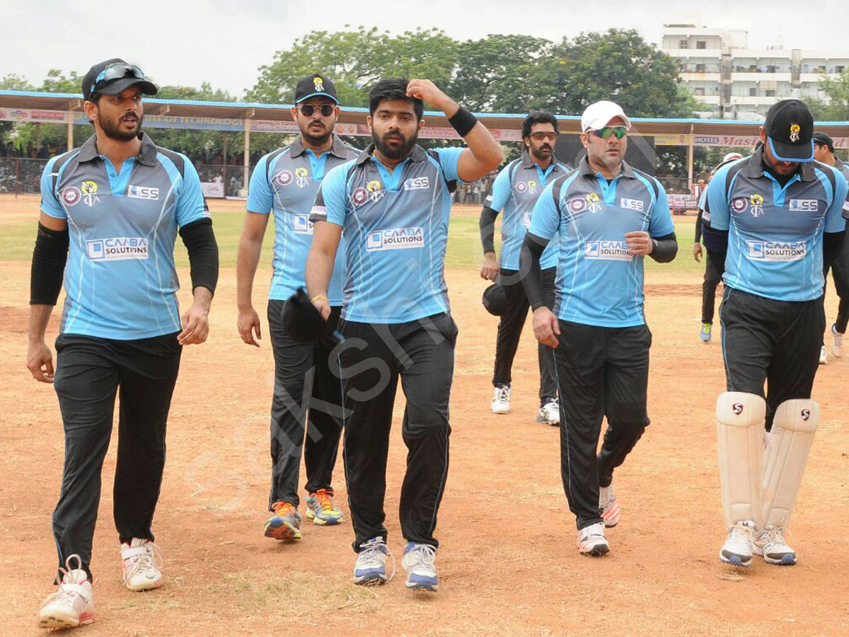 Tollywood stars's Cricket in Anantapur  - Sakshi3