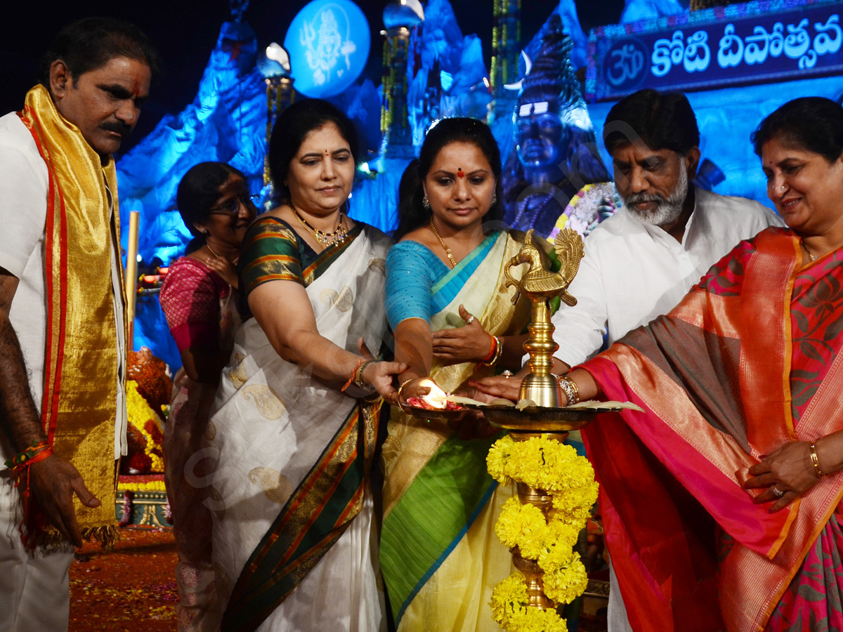 Koti Deepothsavam 14th day - Sakshi6