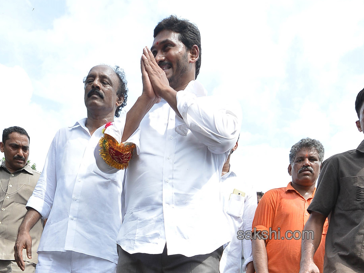 ys jagan first day prajasankalpayatra ends vempalli - Sakshi30