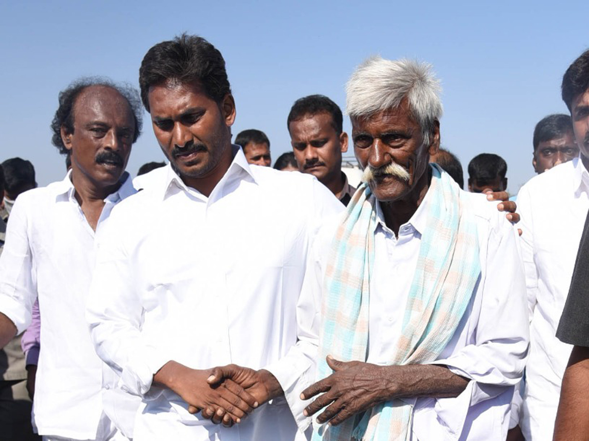 ys jagan prajasankalpayatra starts - Sakshi4