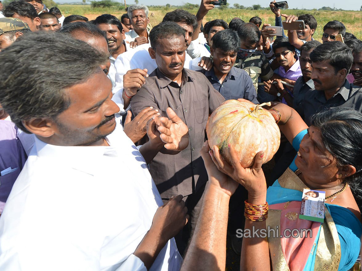 ys jagan prajasankalpayatra starts - Sakshi16