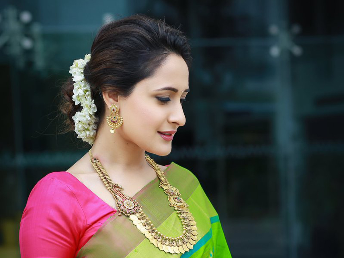 heroine Pragya Jaiswal special photos - Sakshi1