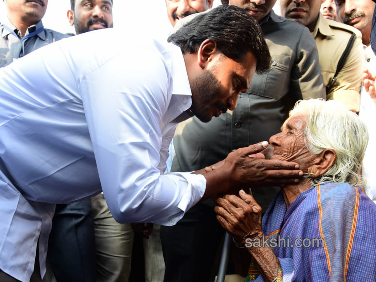 ys jagan prajasankalpayatra - Sakshi3