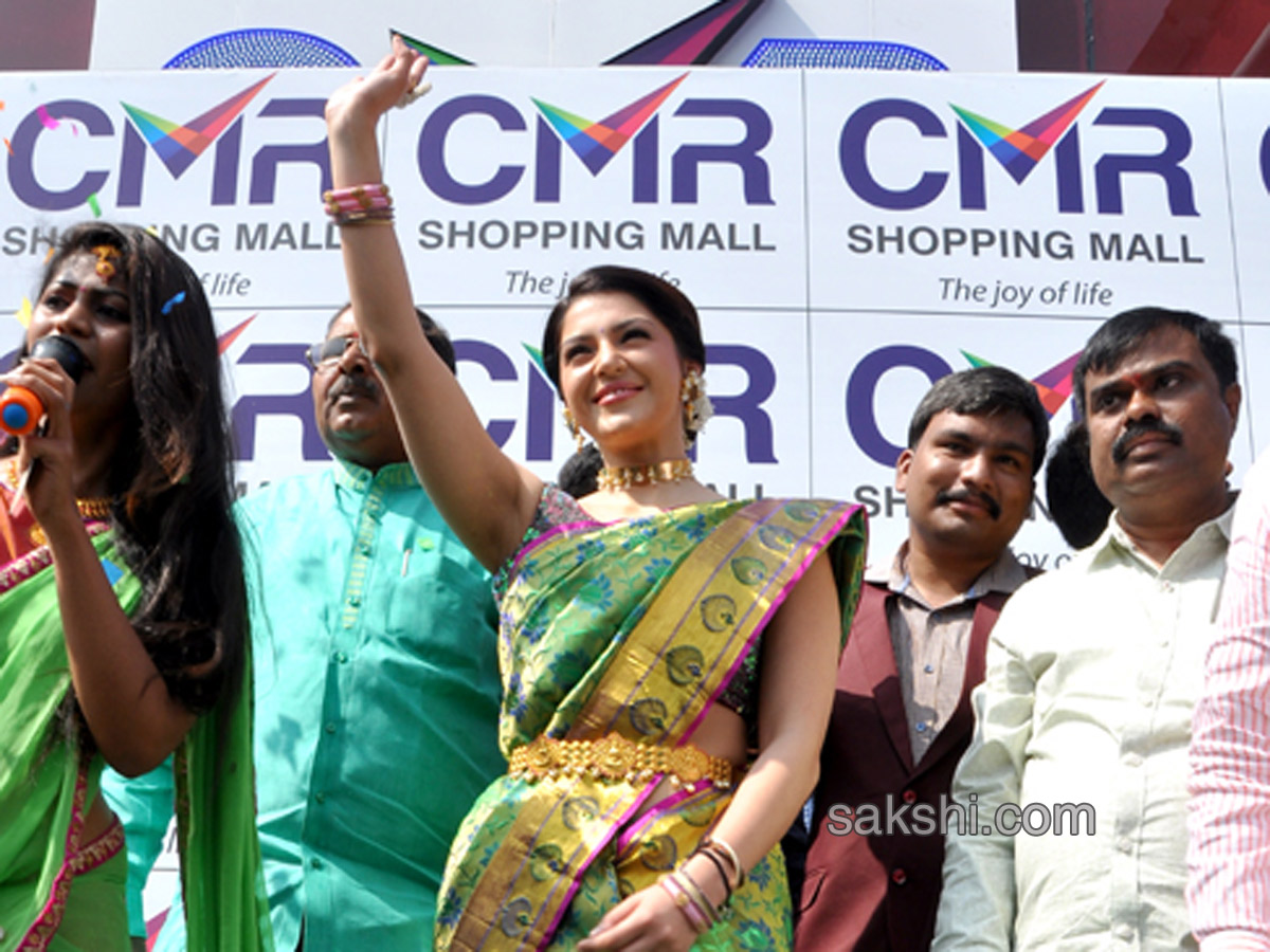 Cine Actress Mehreen visited nellore CMR Shopping Mall - Sakshi11