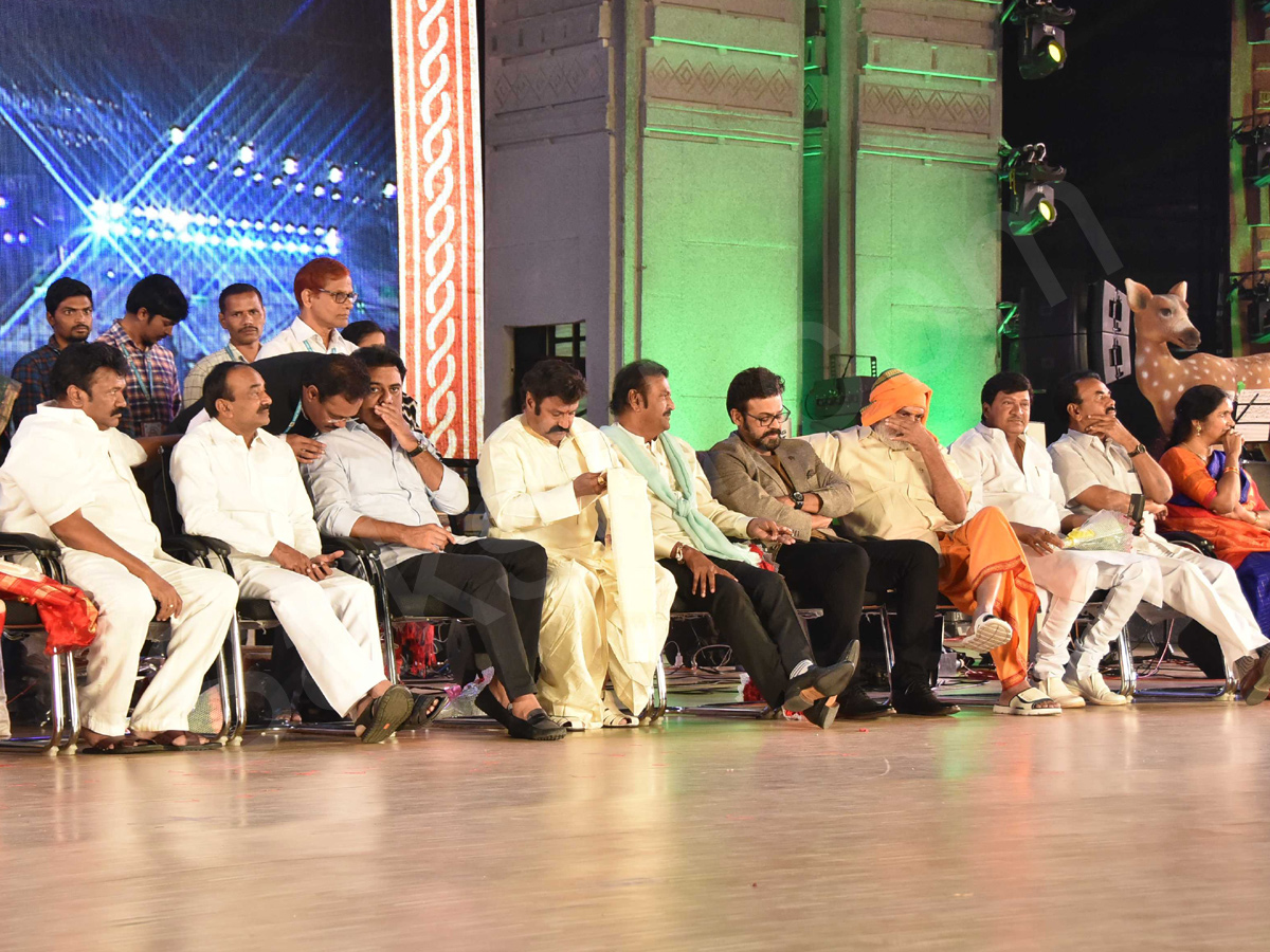 Tollywood Celebrities at PrapanchaTelugu Mahasabhalu - Sakshi19