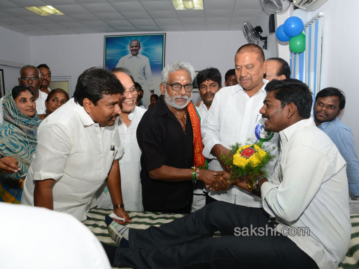 YS Jagan Birthday Celebrations at Party office - Sakshi17