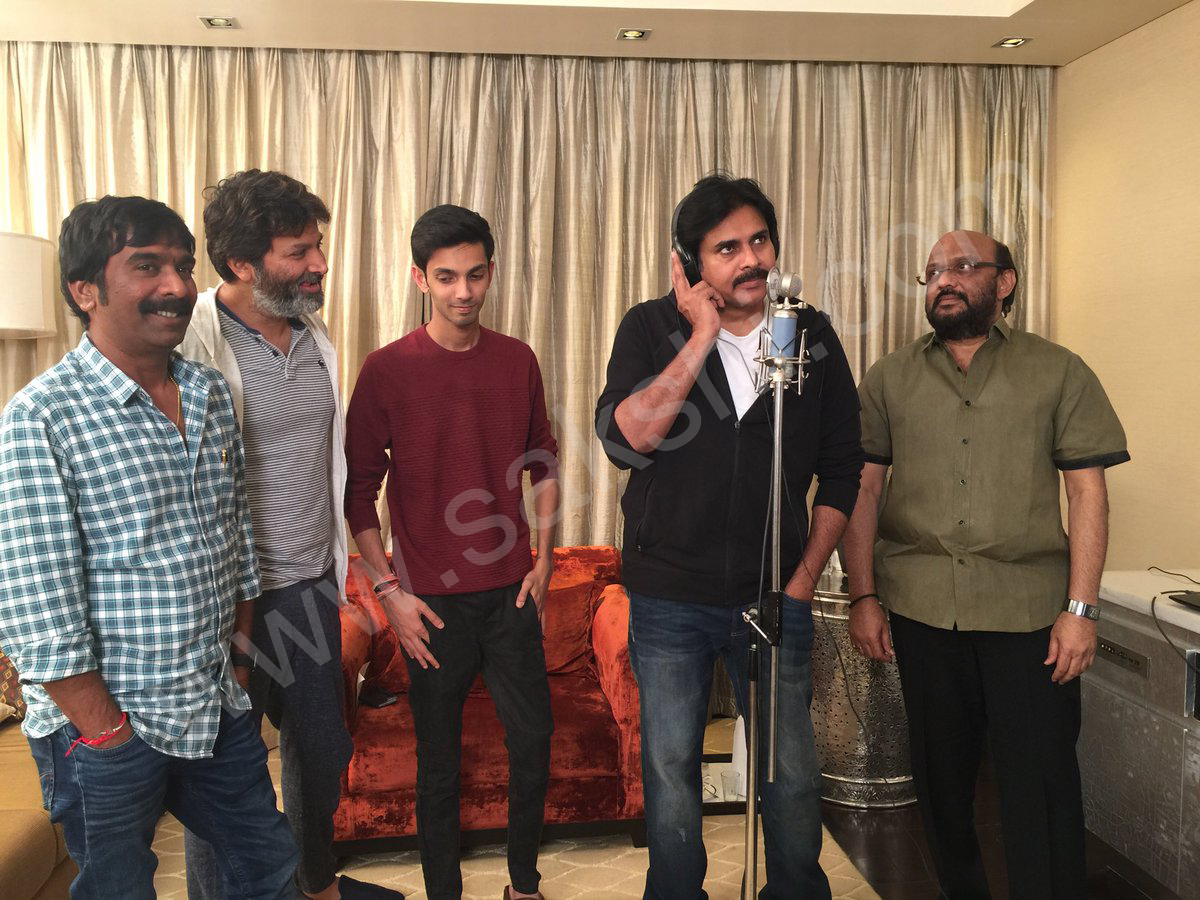 Pawan Kalyan Singing A Song In Agnathavasi - Sakshi6