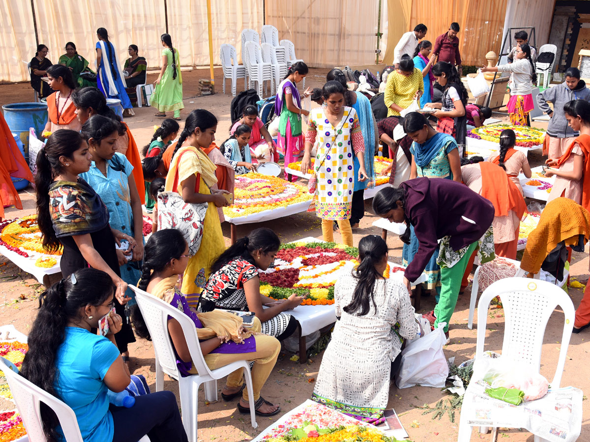 National rose show from in Vijayawada - Sakshi10