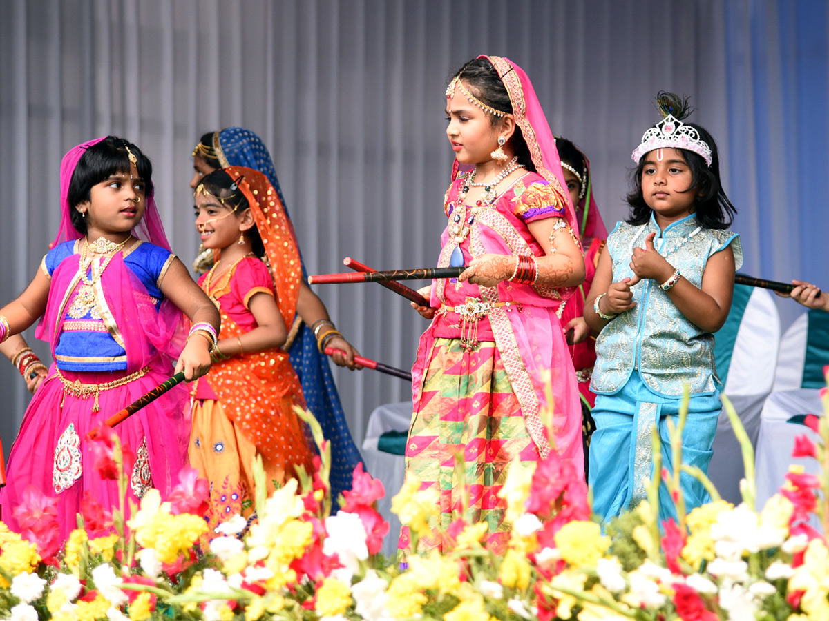 National rose show from in Vijayawada - Sakshi8