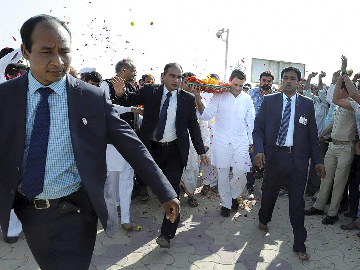 Congress President Rahul Gandhi at the Somnath Temple in Gujarat - Sakshi7