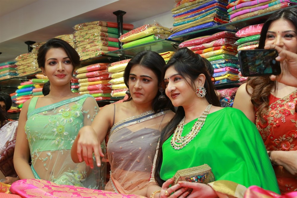 Telugu Actress Catherine Tresa Mehreen Kaur Shalini Pandey launches KLM Fashion Mall - Sakshi5