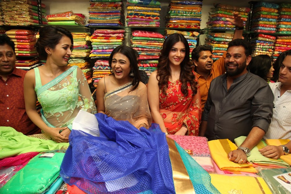 Telugu Actress Catherine Tresa Mehreen Kaur Shalini Pandey launches KLM Fashion Mall - Sakshi10