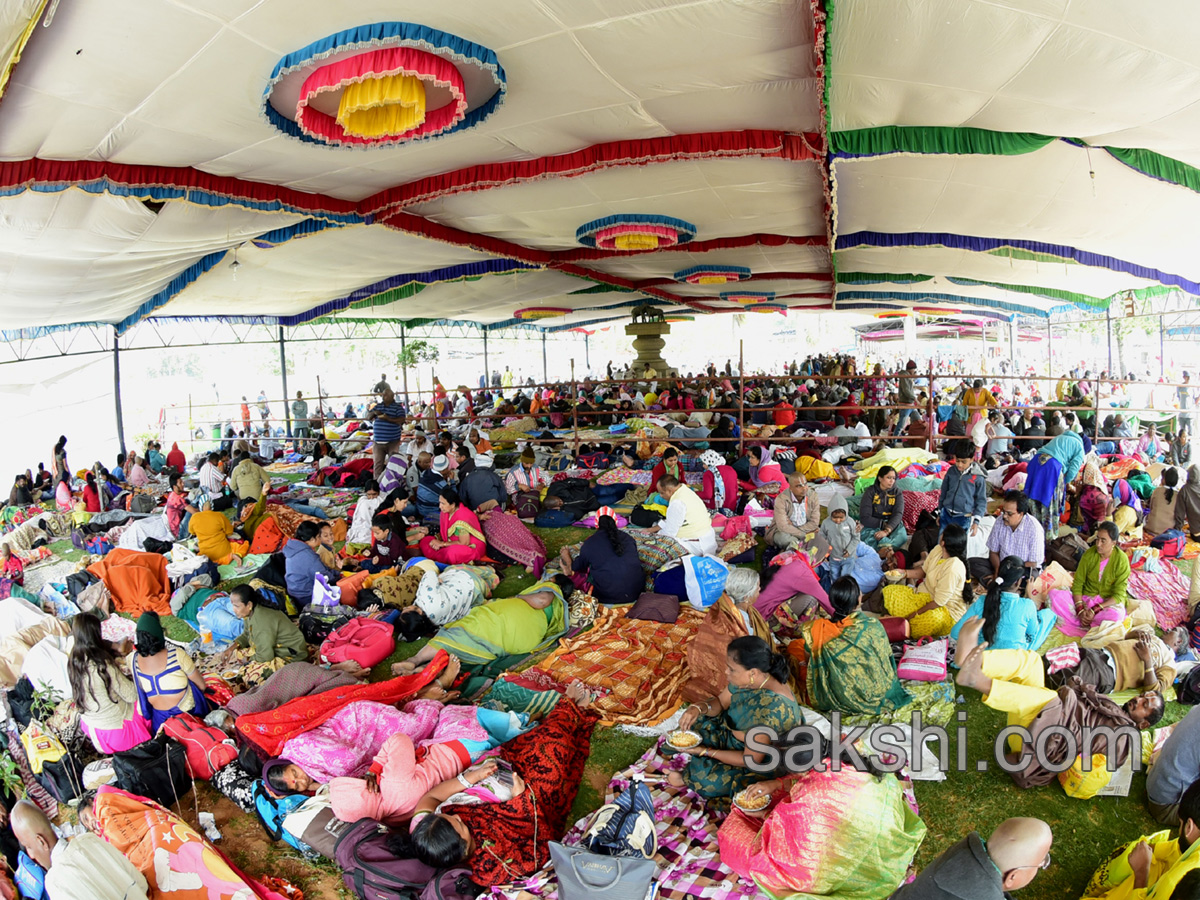 heavy rush pilgrims tirumala - Sakshi20