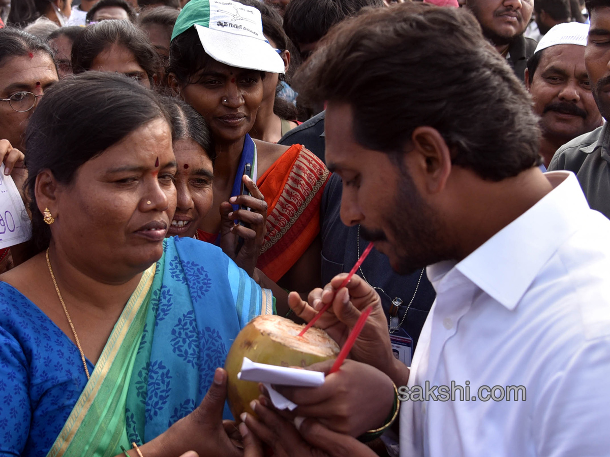 YS Jagan 48th Day PrajaSankalpaYatra end - Sakshi15