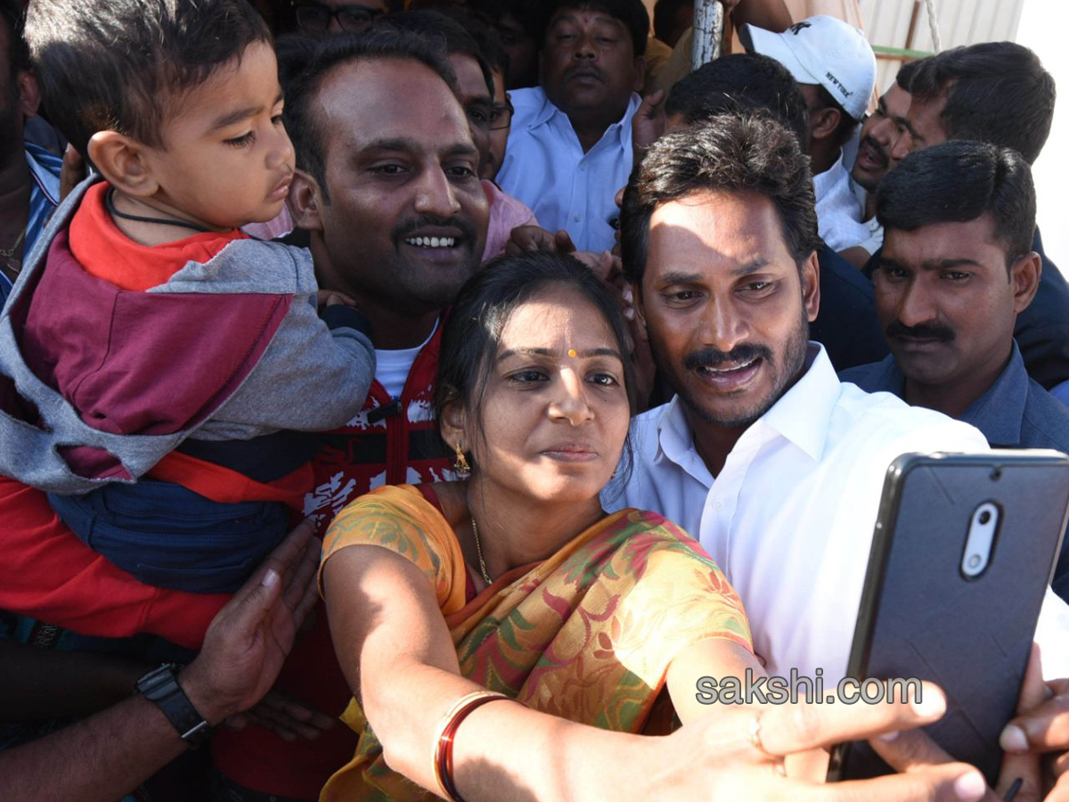 YS Jagan 48th Day PrajaSankalpaYatra end - Sakshi8