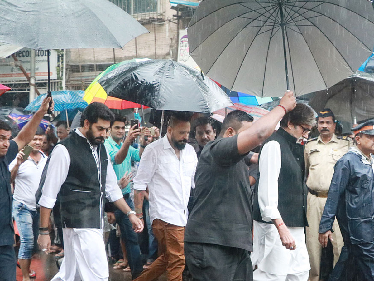 Shashi Kapoor's Funeral - Sakshi16