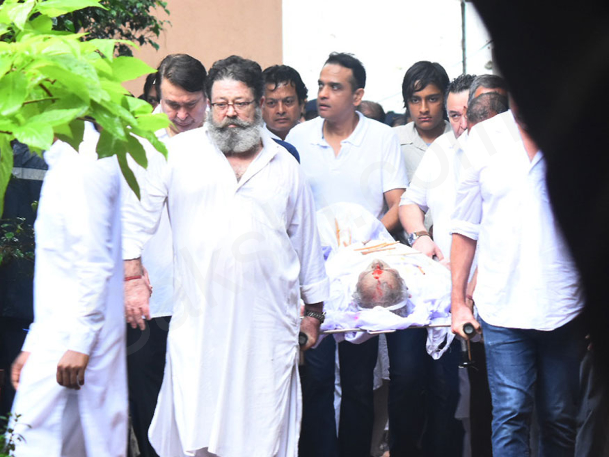 Shashi Kapoor's Funeral - Sakshi7